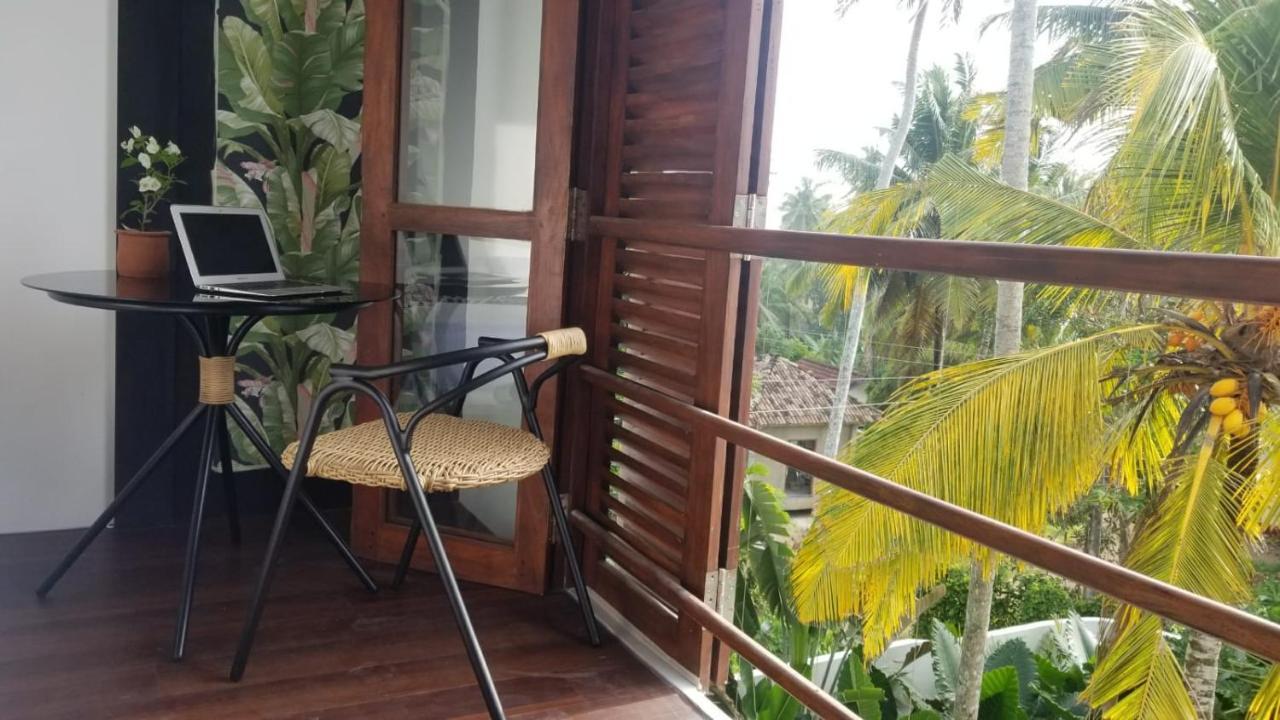 Colive Ahangama Room photo