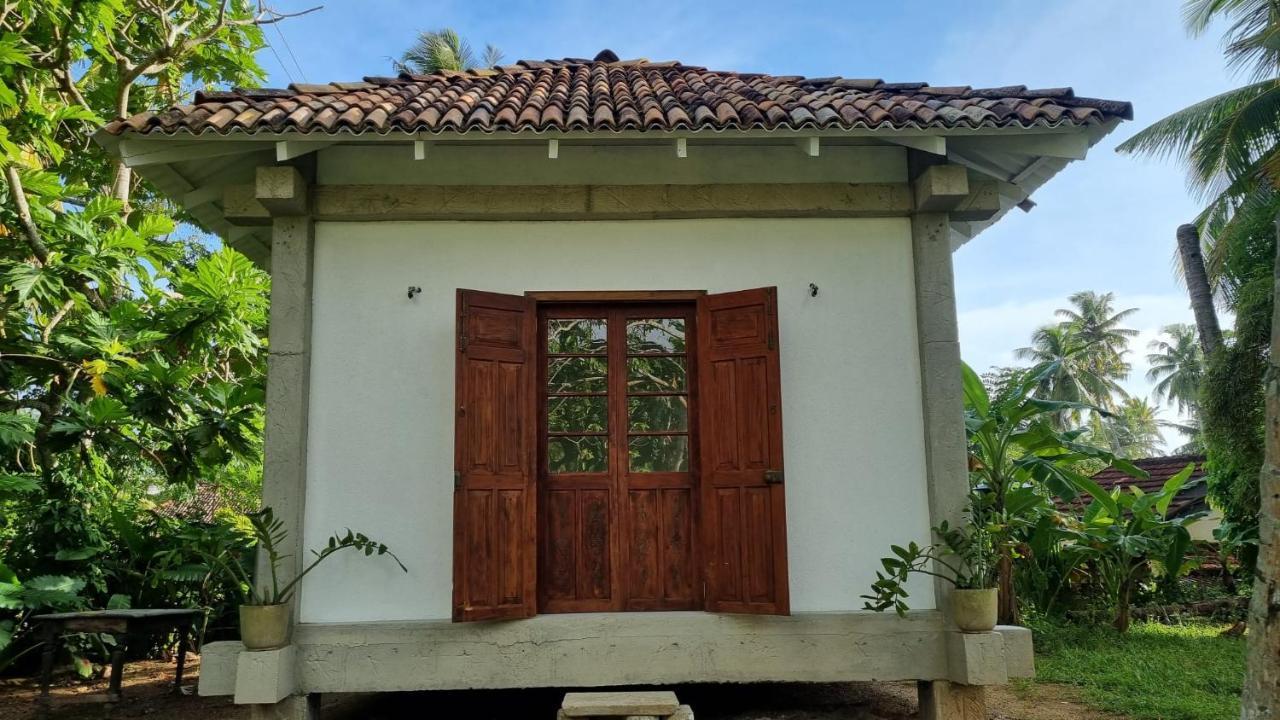 Colive Ahangama Exterior photo